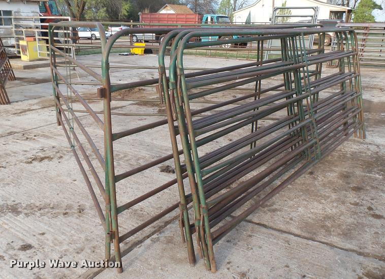 image for item DM9121 (8) steel livestock panels