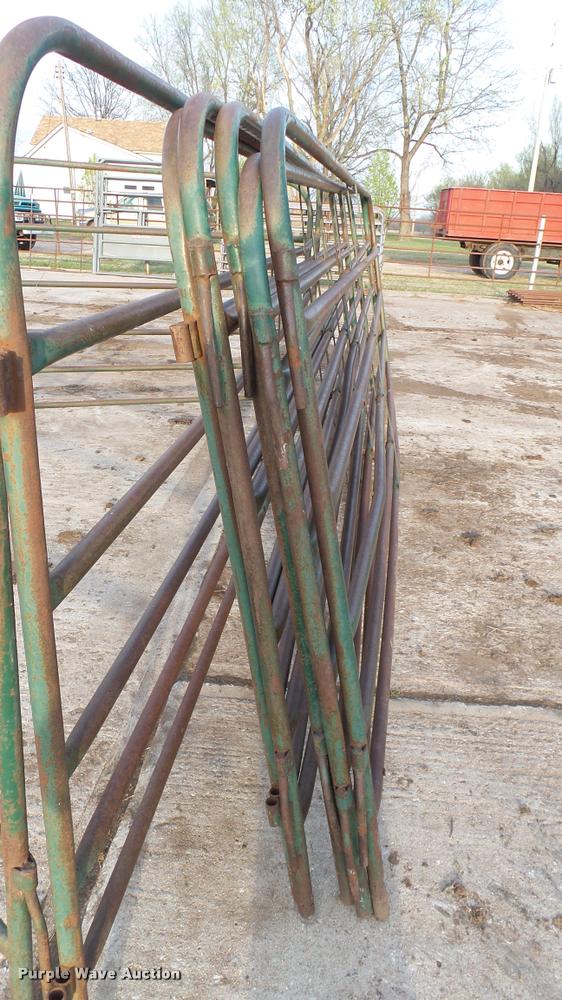 image for item DM9121 (8) steel livestock panels