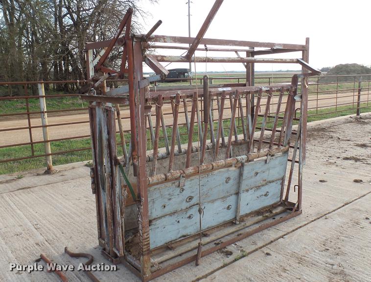 image for item DM9122 Filson squeeze chute