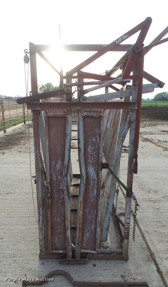 image for item DM9122 Filson squeeze chute