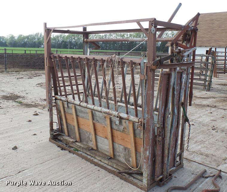 image for item DM9122 Filson squeeze chute