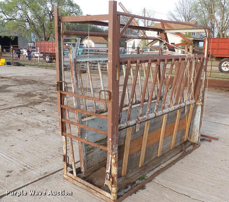 image for item DM9122 Filson squeeze chute