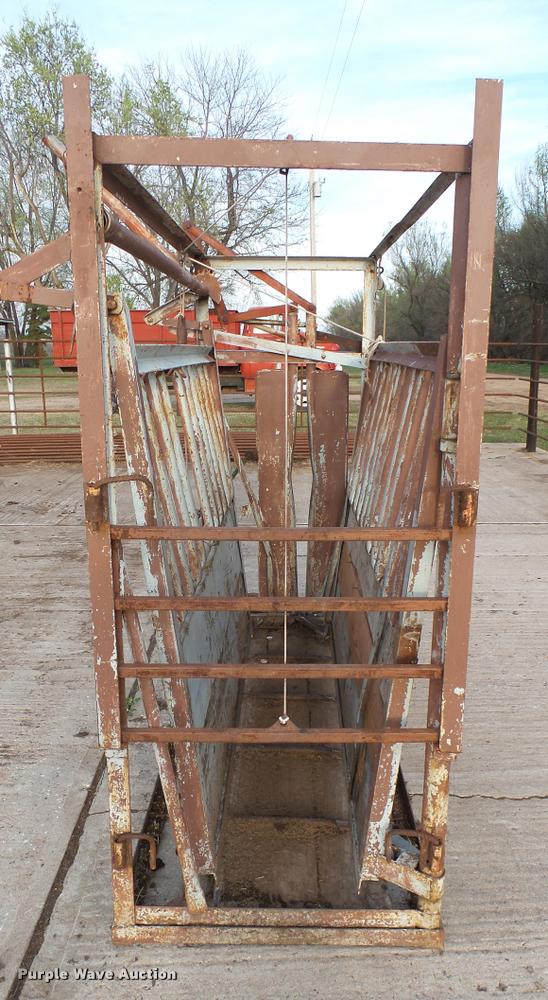 image for item DM9122 Filson squeeze chute