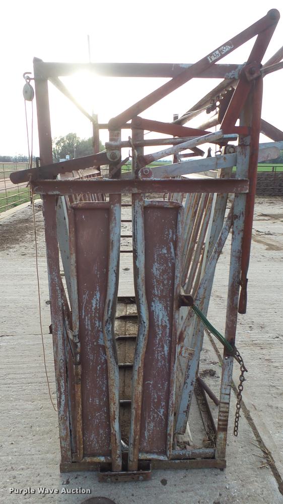 image for item DM9122 Filson squeeze chute