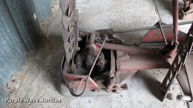 image for item DM9183 Minneapolis Moline sickle mower