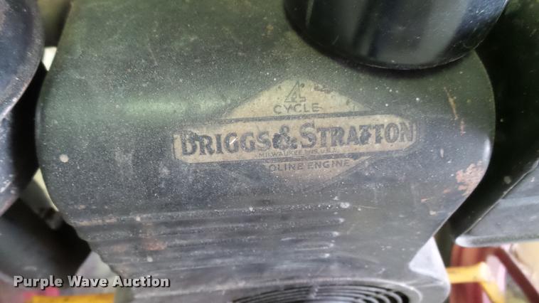 image for item DM9191 Mayrath Mobile tractor