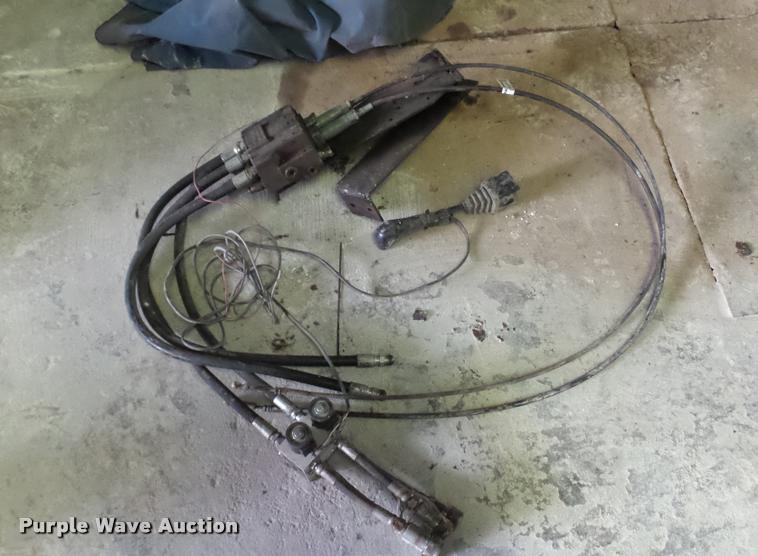 image for item DM9201 Loader hydraulics