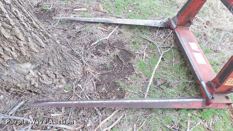 image for item DM9217 New Holland 80 bale spear