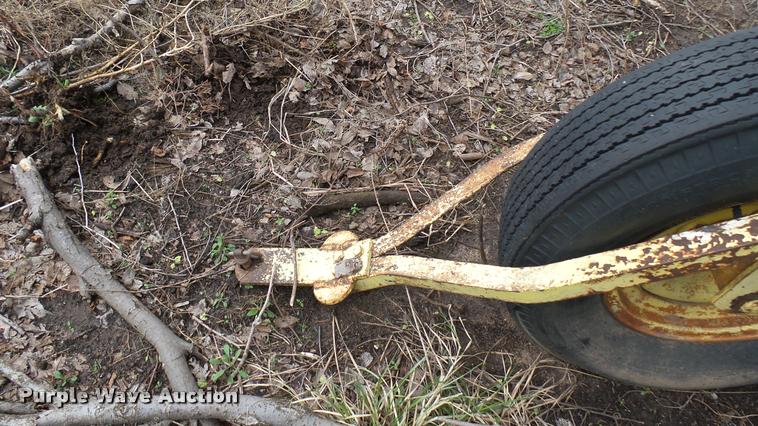 image for item DM9222 John Deere hay rake