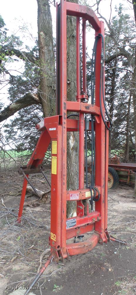 image for item DM9223 New Holland 90 bale handler