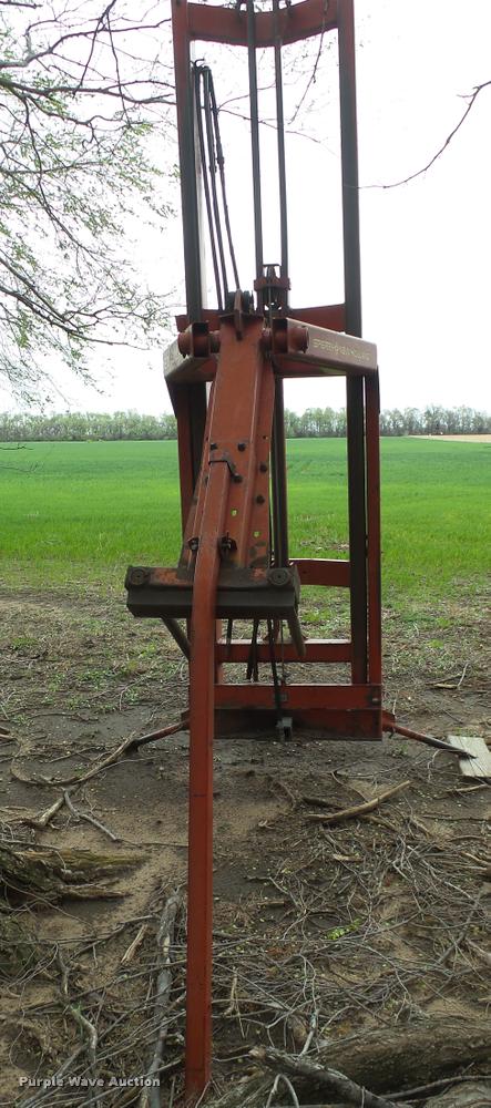 image for item DM9223 New Holland 90 bale handler