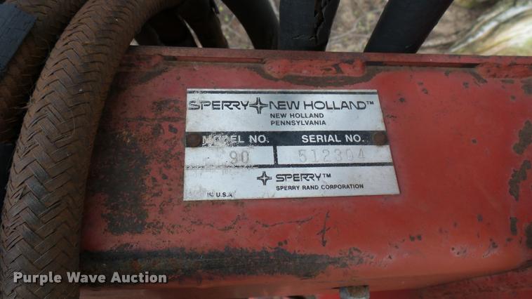 image for item DM9223 New Holland 90 bale handler