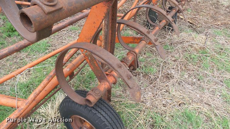 image for item DM9226 Spring tooth harrow