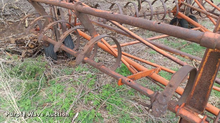 image for item DM9226 Spring tooth harrow