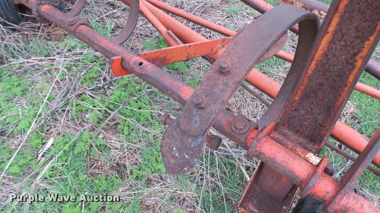 image for item DM9226 Spring tooth harrow