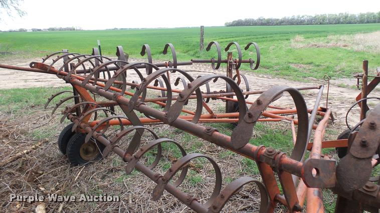 image for item DM9226 Spring tooth harrow