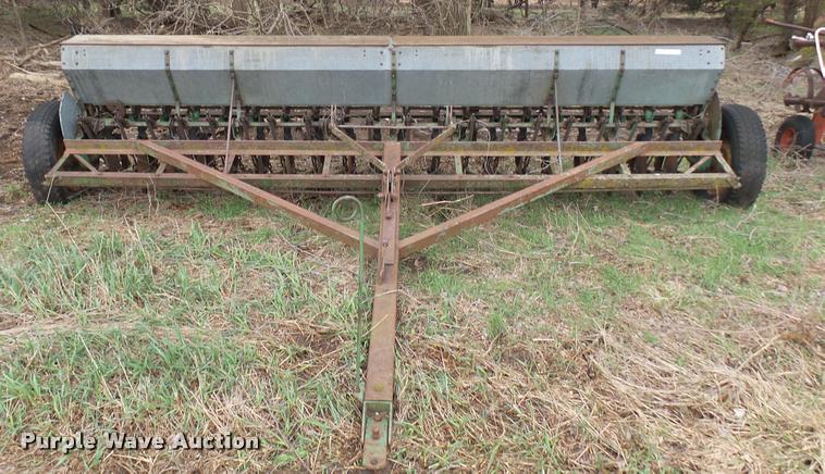 image for item DM9228 Grain drill