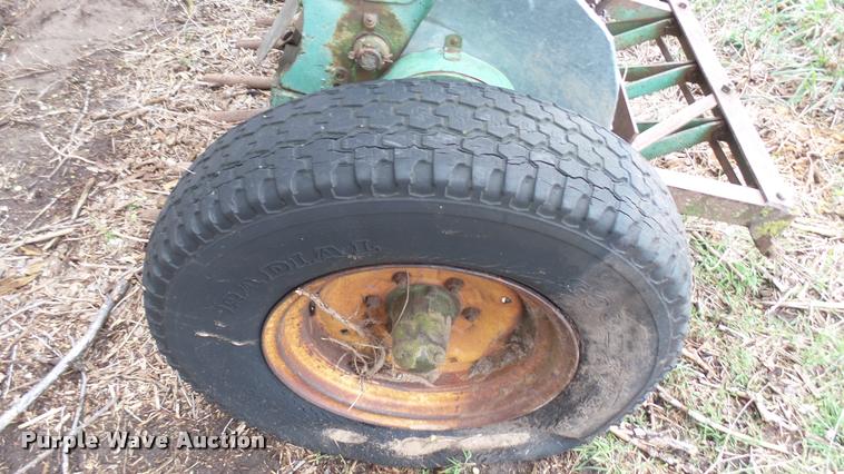 image for item DM9228 Grain drill