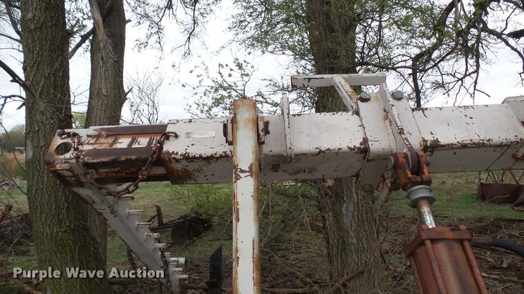 image for item DM9232 DewEze Bale Hugger 165 unroller