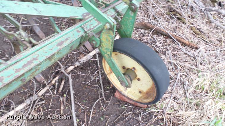 image for item DM9234 John Deere C7 field cultivator