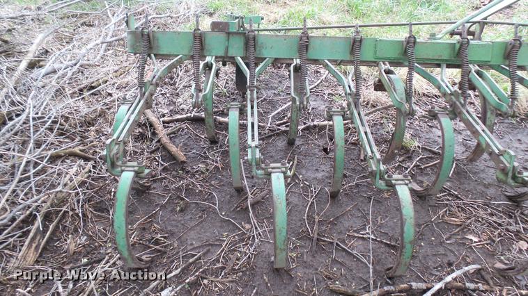 image for item DM9234 John Deere C7 field cultivator