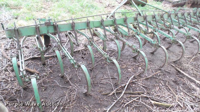 image for item DM9234 John Deere C7 field cultivator