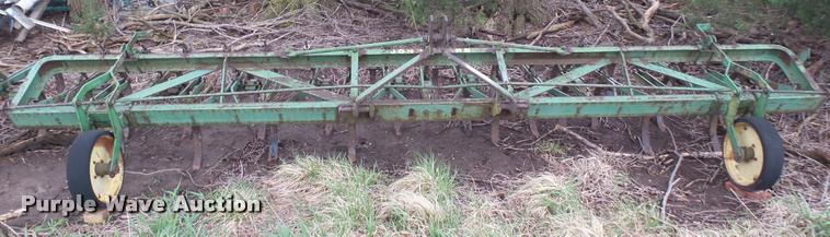 image for item DM9234 John Deere C7 field cultivator