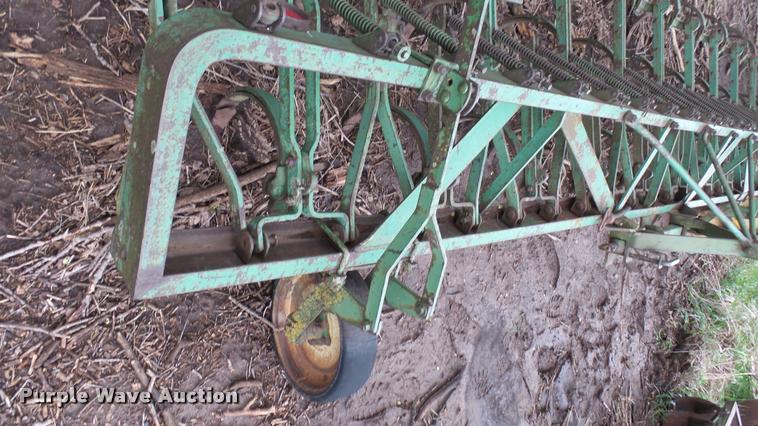image for item DM9235 John Deere C7 field cultivator