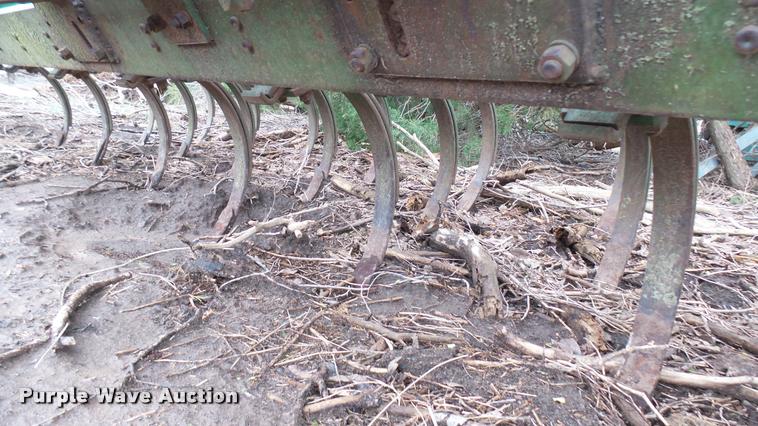 image for item DM9235 John Deere C7 field cultivator