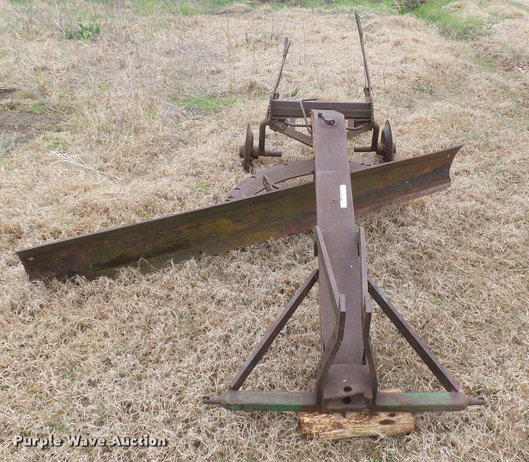 image for item DM9245 Grader