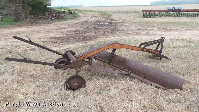 image for item DM9245 Grader