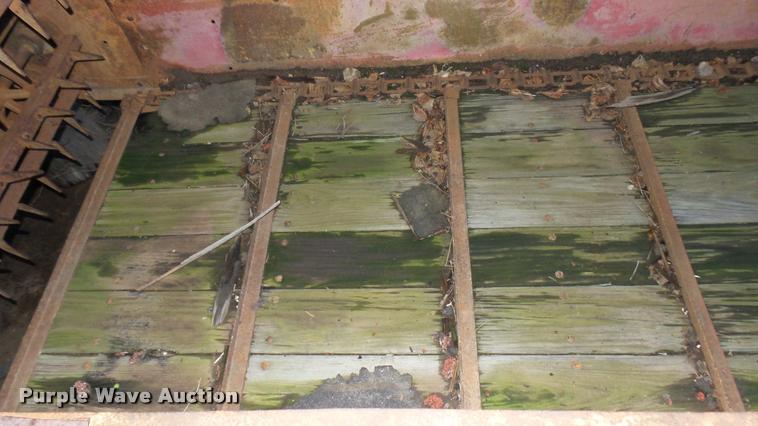 image for item DS9103 McCormick manure spreader