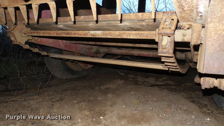 image for item DS9103 McCormick manure spreader