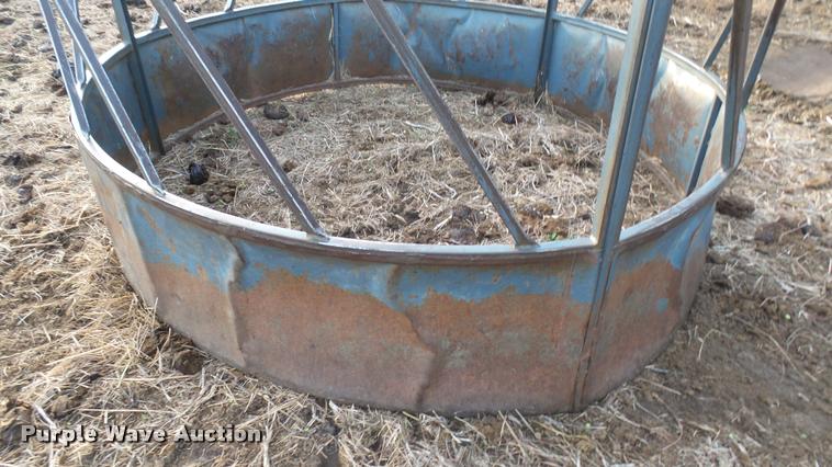 image for item DS9106 (3) steel hay feeders