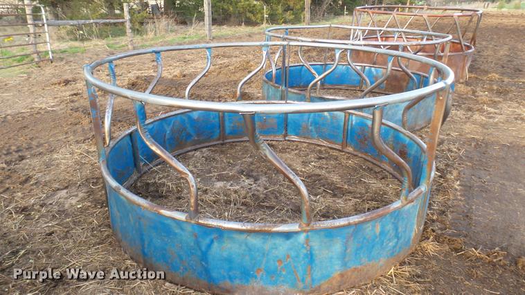 image for item DS9107 (4) hay bale feeders