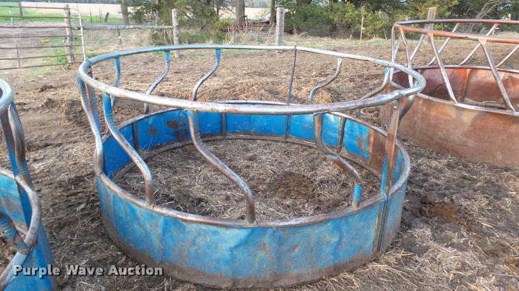 image for item DS9107 (4) hay bale feeders