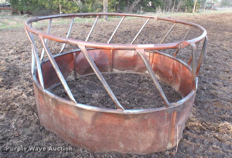 image for item DS9107 (4) hay bale feeders