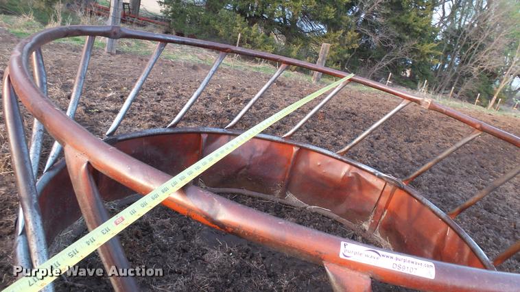 image for item DS9107 (4) hay bale feeders