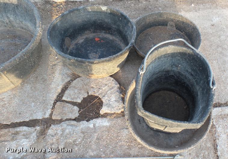 image for item DS9108 Livestock supplies