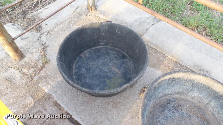 image for item DS9108 Livestock supplies