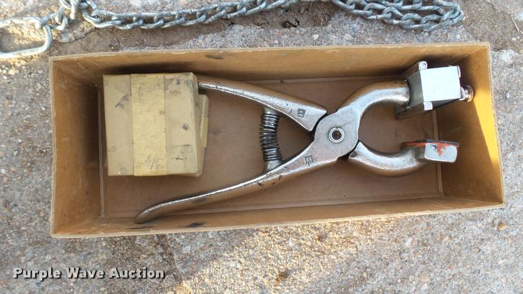 image for item DS9108 Livestock supplies