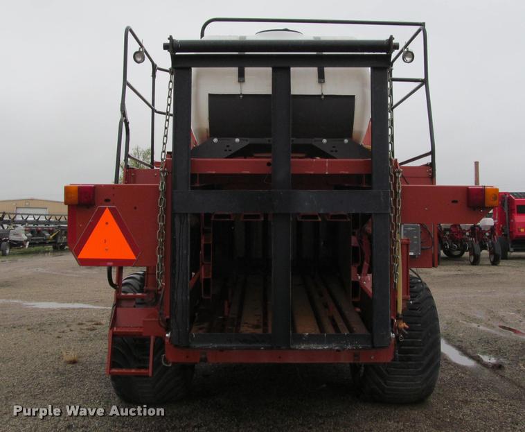 image for item DT9520 2005 Hesston 4790 square baler