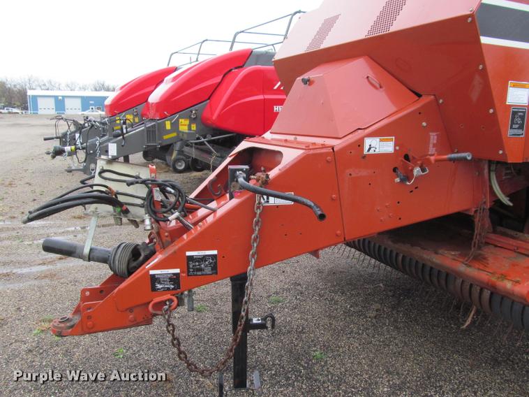image for item DT9520 2005 Hesston 4790 square baler