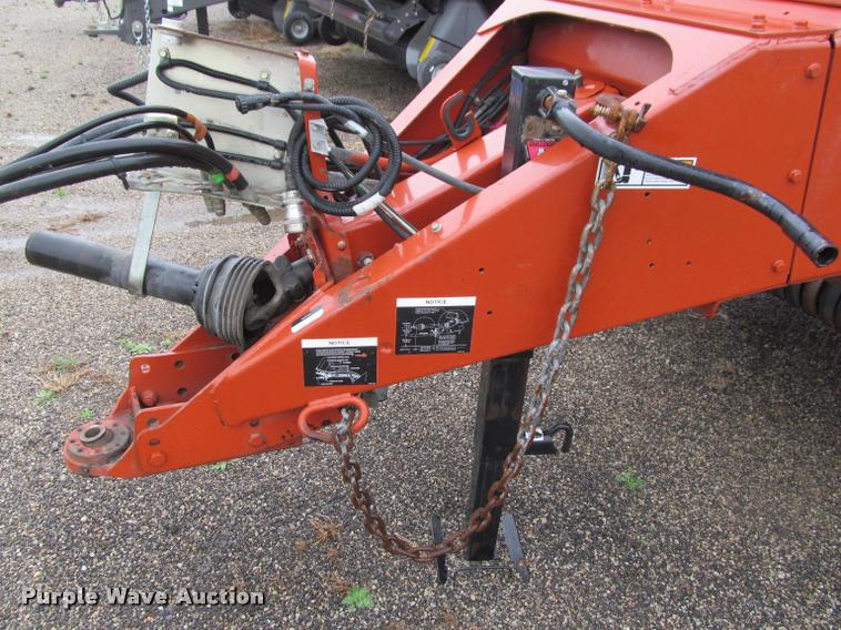 image for item DT9520 2005 Hesston 4790 square baler