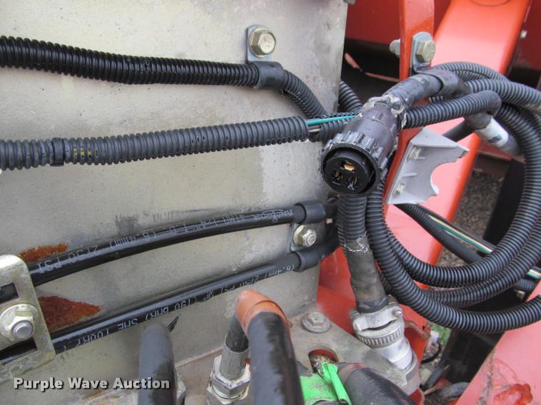 image for item DT9520 2005 Hesston 4790 square baler