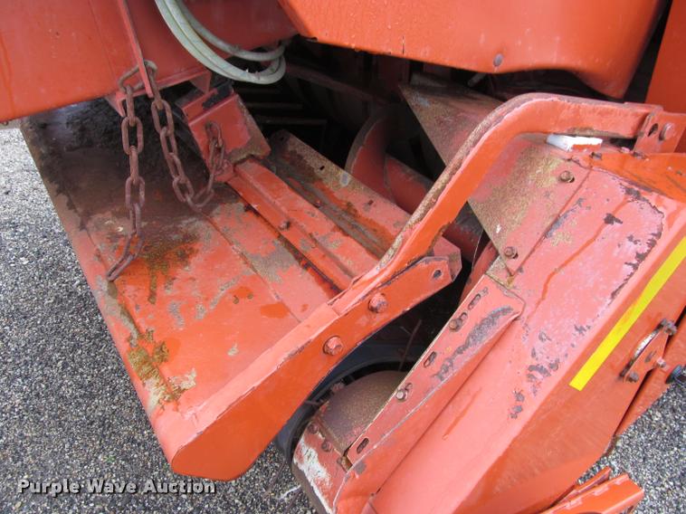 image for item DT9520 2005 Hesston 4790 square baler