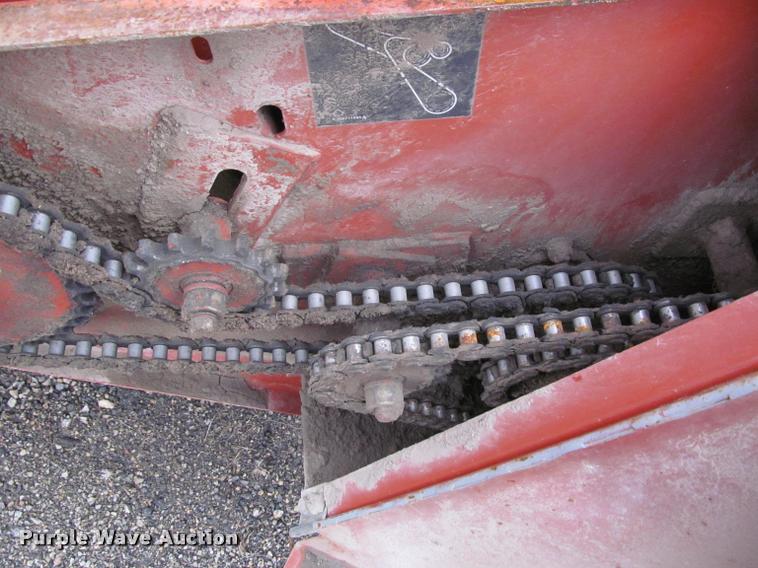image for item DT9520 2005 Hesston 4790 square baler