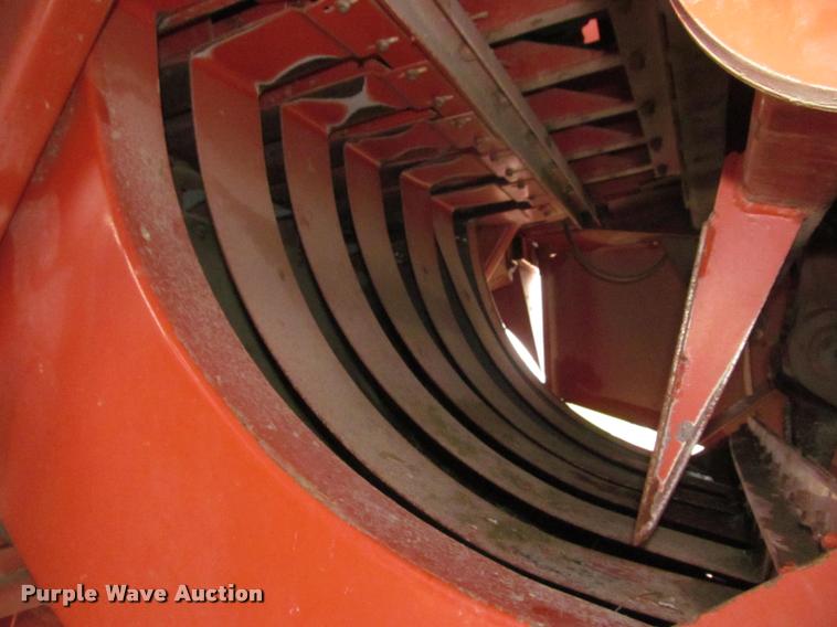 image for item DT9520 2005 Hesston 4790 square baler