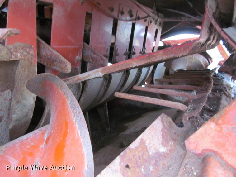 image for item DT9520 2005 Hesston 4790 square baler