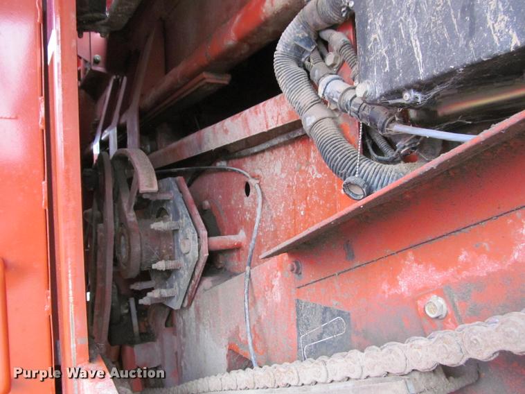 image for item DT9520 2005 Hesston 4790 square baler